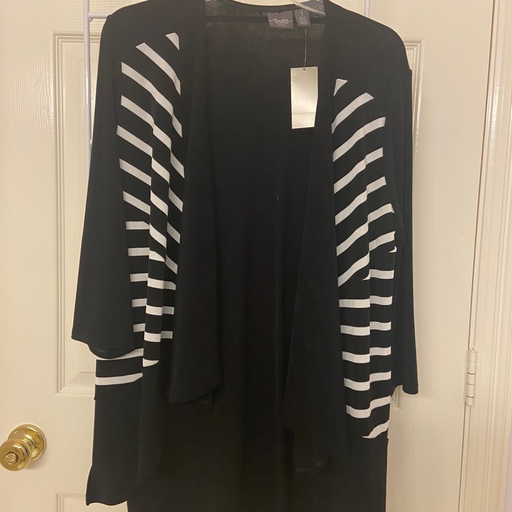 NWT - CHICOS TRAVELER TUNIC